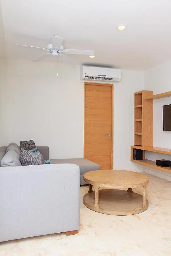A-Nah Apartments, Rooftop Pool, Walking Distance To 5Th Avenue 신데 델 카르멘