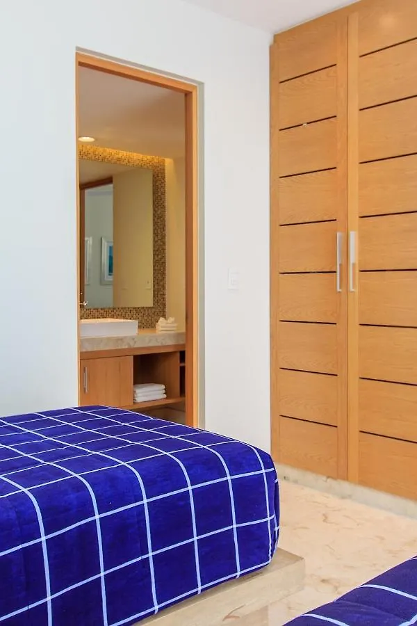 A-Nah Apartments, Rooftop Pool, Walking Distance To 5Th Avenue Playa del Carmen Apartment