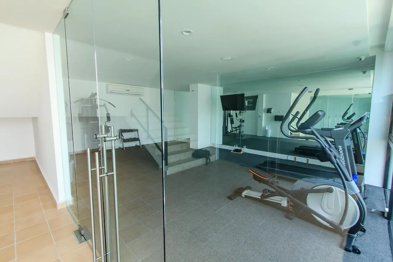 A-Nah Apartments, Rooftop Pool, Walking Distance To 5Th Avenue Playa del Carmen Apartment